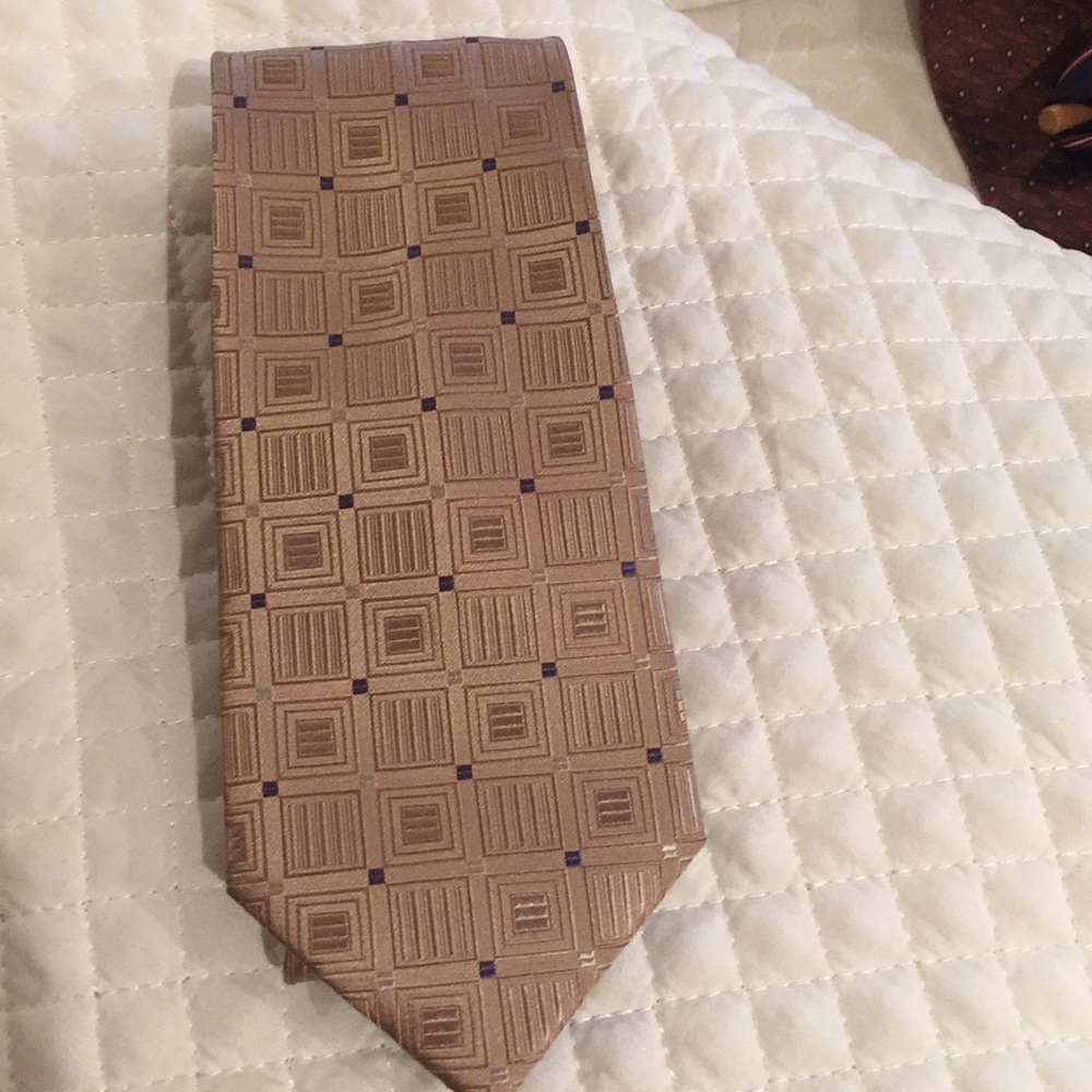 Michael Kors Golden tie